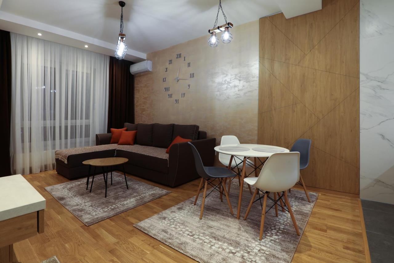 Apartment Promenada Avenija Novi Sad Exterior foto